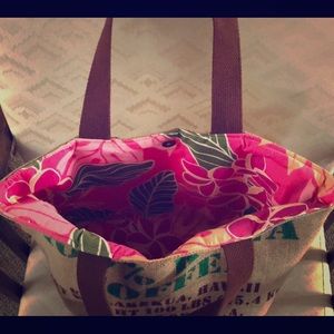Gorgeous burlap bag with cotton lining from Maui!